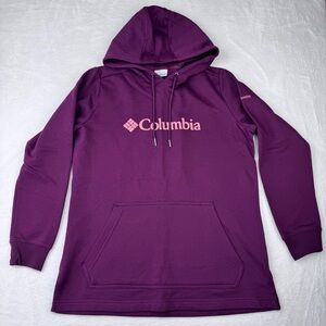 Columbia Hoodie Women’s Size L. Burgundy color. Front kangaroo pocket.